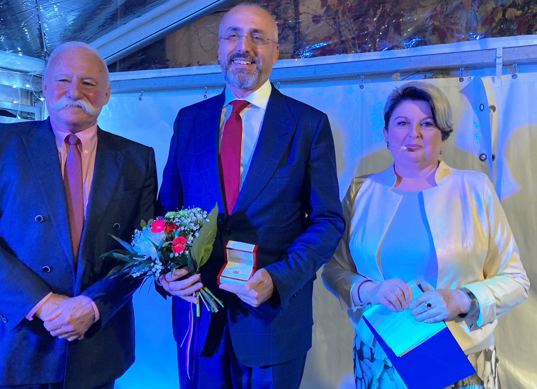 Bývalý predseda SAK Tomáš Borec dostal ocenenie od Českej advokátskej komory 