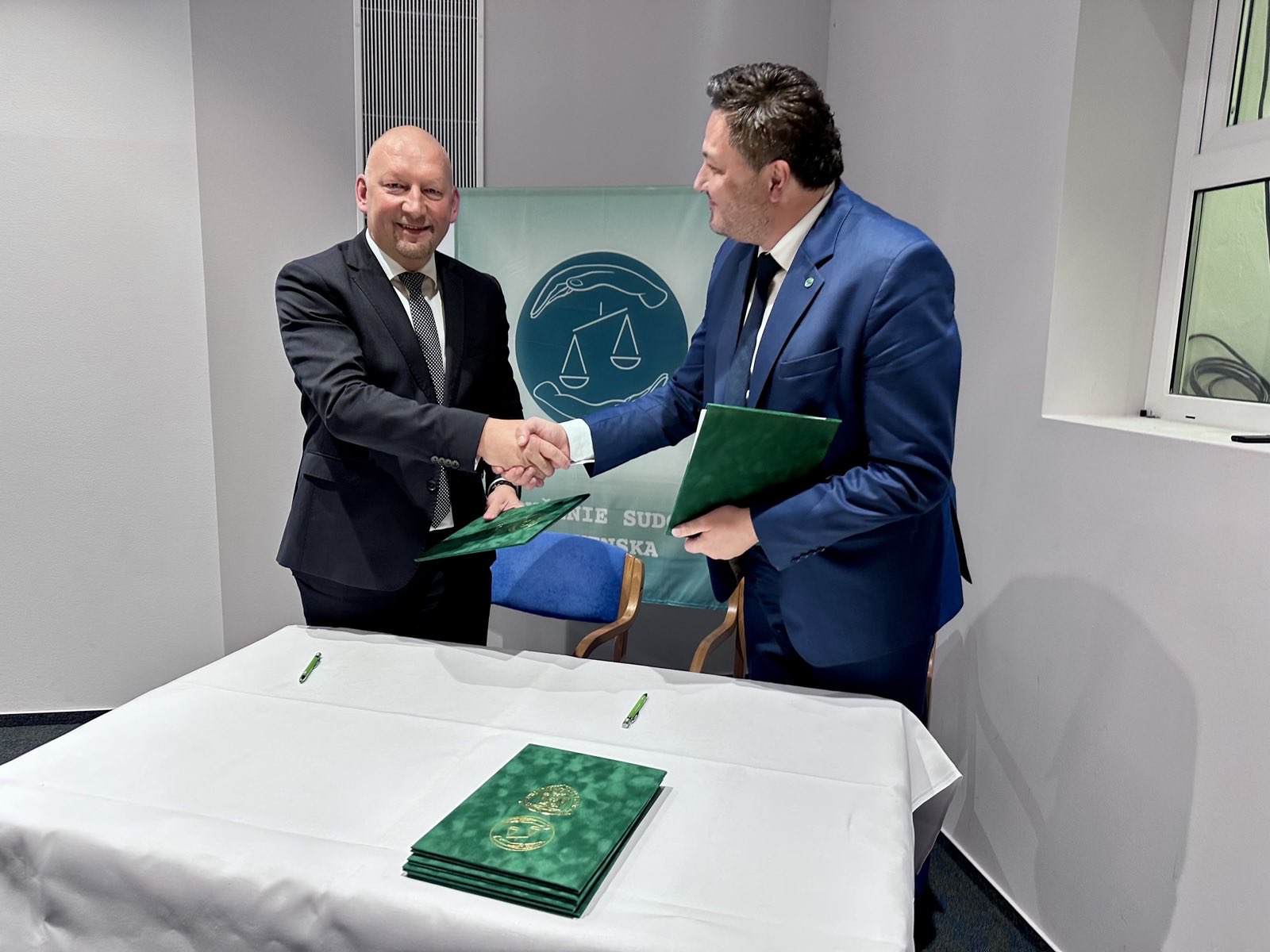 Slovenská advokátska komora podpísala memorandum o spolupráci so Združením sudcov Slovenska