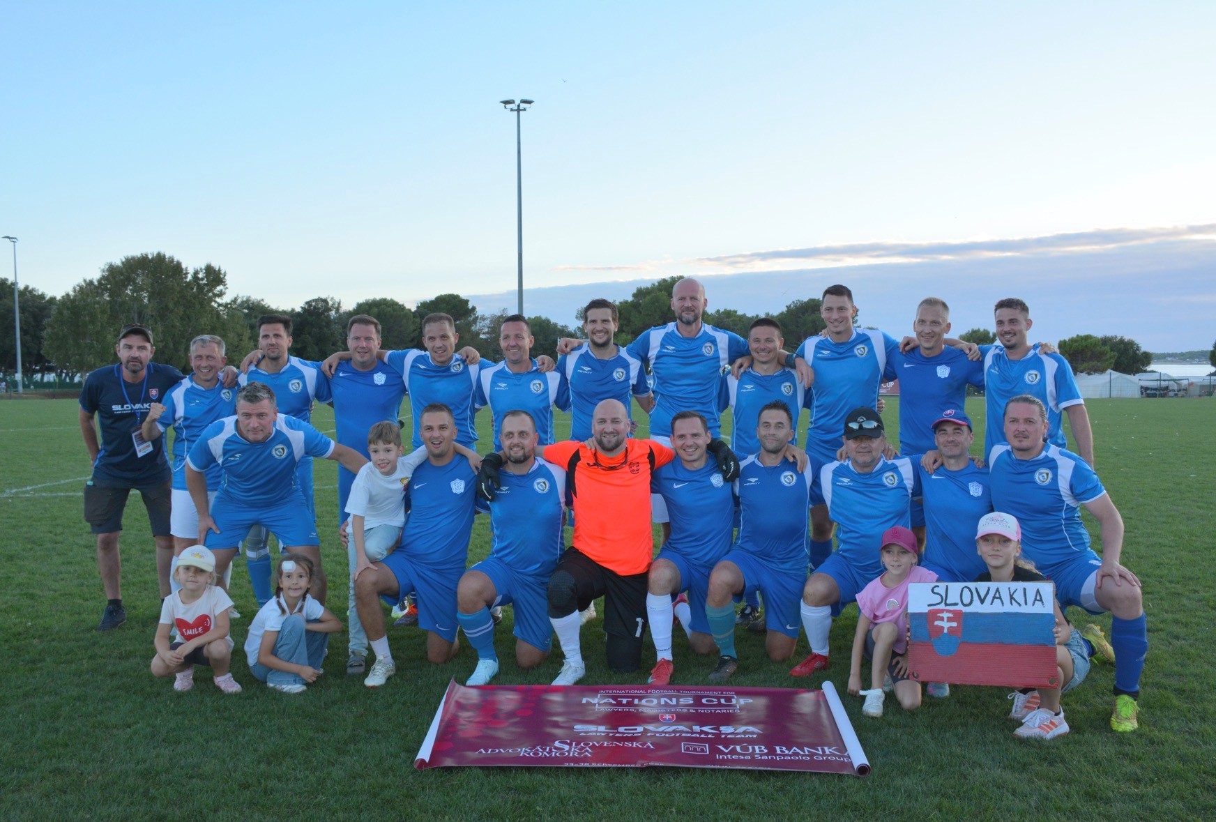 Slovenskí advokáti vicemajstrami sveta vo futbale!